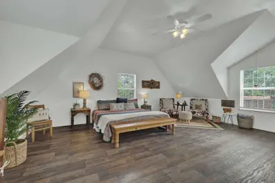 Photo 3 - Cactus Flower Treehouse-pet Friendly-hill Country Views!