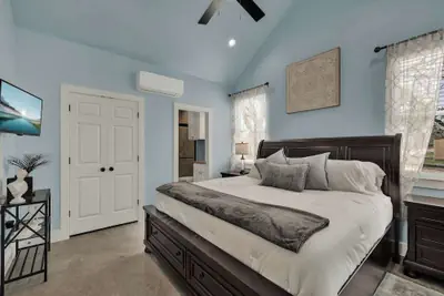 Photo 4 - Cozy Casita With Hot Tub Six Minutes From Main Street