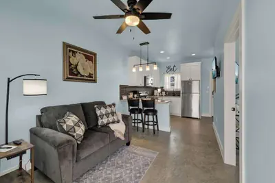 Photo 2 - Cozy Casita With Hot Tub Six Minutes From Main Street