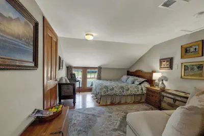 Photo 3 - Gillespie House-2 Suites-walk to Main St!