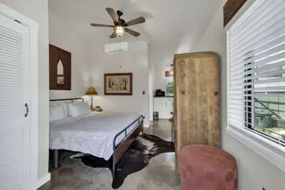 Photo 2 - Tejas Suite Walking Distance to Main St!