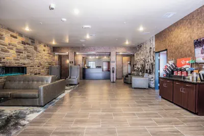 Photo 3 - Cobblestone Hotel & Suites - Waukesha/West Milwaukee