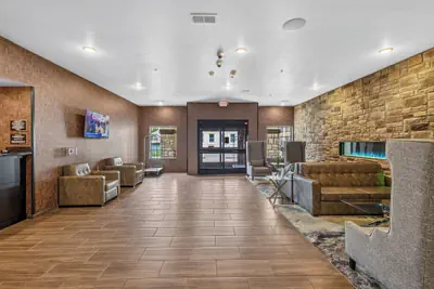 Photo 5 - Cobblestone Hotel & Suites - Waukesha/West Milwaukee