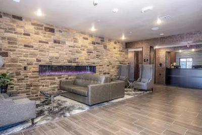 Photo 2 - Cobblestone Hotel & Suites - Waukesha/West Milwaukee