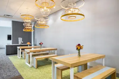 Photo 5 - Spark By Hilton Madison Central