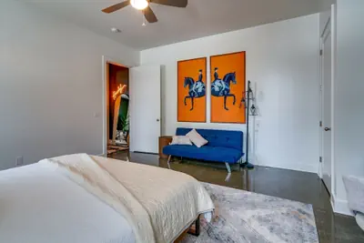 Photo 4 - Lofts At 30th - Urban Lodge - Mins to Broadway!
