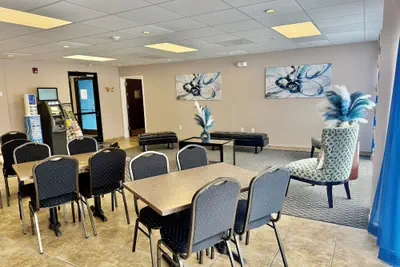 Photo 4 - Coastal Comfort Hotel