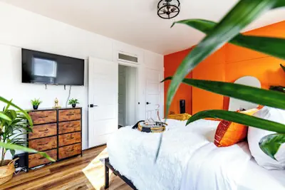 Photo 5 - Jungle House Historic Lofts – German Village