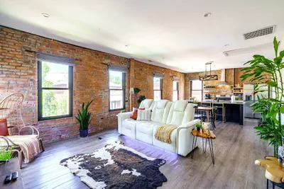 Photo 2 - Jungle House Downtown Columbus – Modern Boutique Suites