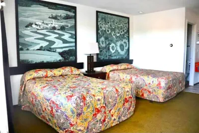 Photo 3 - Hotel O