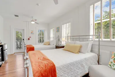 Photo 2 - Hibiscus House Bed Breakfast Citrus Room