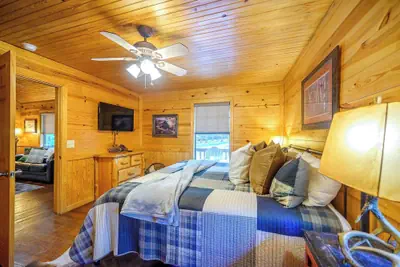 Photo 3 - Sunset Ridge Cozy Cabin for 6