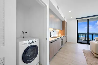 Photo 5 - NOK Classy 2BR in Miami Beach