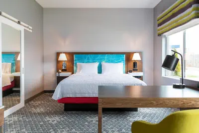 Photo 2 - Hampton Inn by Hilton Philadelphia International Airport