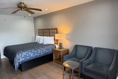 Photo 3 - WESTERN INN