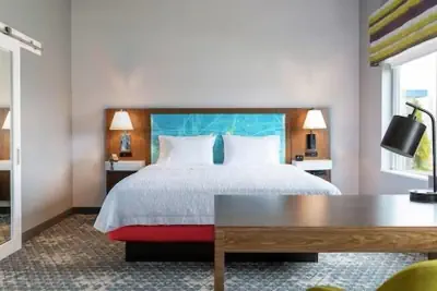Photo 2 - Hampton Inn & Suites Cedar City