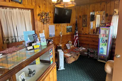 Photo 3 - Pioneer Motel