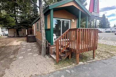 Photo 5 - Pioneer Motel