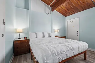 Photo 5 - Oceanfront Inn