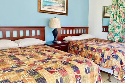 Photo 5 - Glades Motel