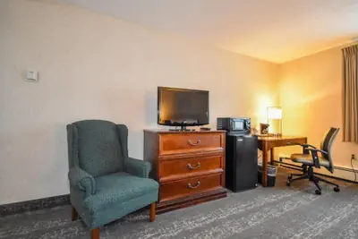 Photo 4 - Charles River Inn