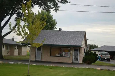 Photo 3 - Tourest Motel