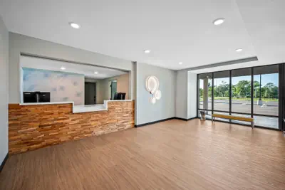 Photo 4 - Echo Suites Extended Stay By Wyndham Naples