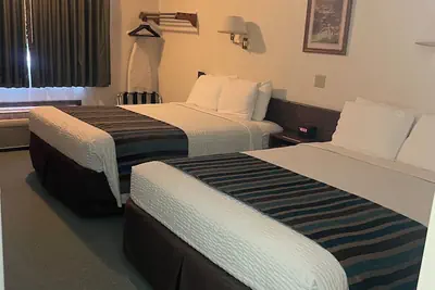 Photo 4 - Rails Inn