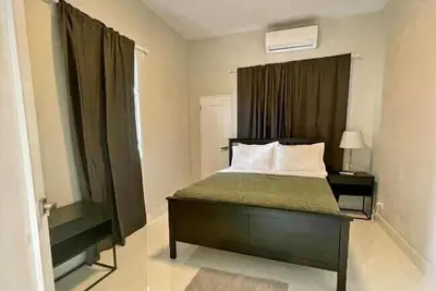 Photo 3 - Stunning 3-Bedroom Beachside Apartment