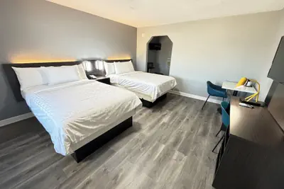Photo 3 - Budget Inn Port Lavaca