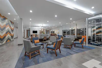 Photo 4 - La Quinta Inn & Suites by Wyndham Eagle Pass