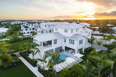 Photo 2 - The Joyrise House at Solaire Lunara Bay