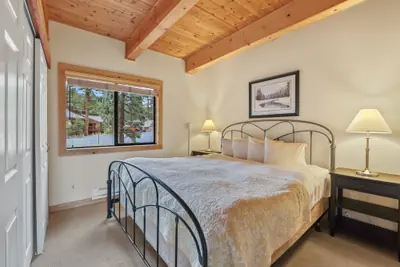 Photo 2 - Comfort In The Sierras - Edelweiss 2br - Kirkwood 3 Bedroom Condo