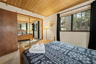 Photo 3 - Bear Woods 3BR Retreat
