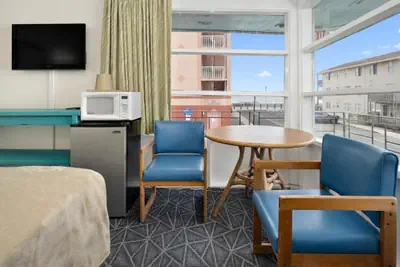 Photo 5 - Eden Roc Motel