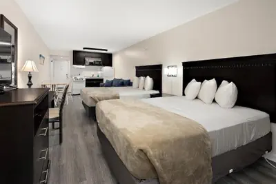 Photo 2 - Eden Roc Ocean Front