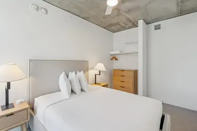 Photo 5 - Placemakr Downtown Phoenix
