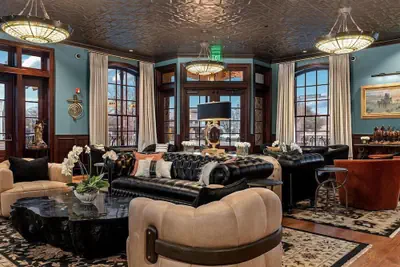 Photo 3 - Emigrant Boutique Hotel