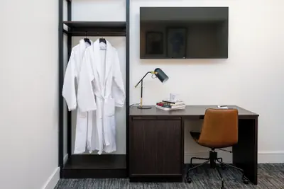 Photo 5 - The Promissory Hotel