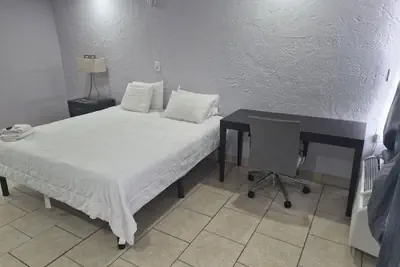Photo 3 - Budget Inn