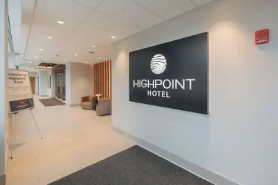 Photo 5 - Highpoint Hotel