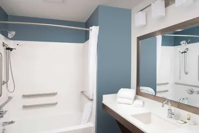 Photo 5 - WoodSpring Suites Cleveland North