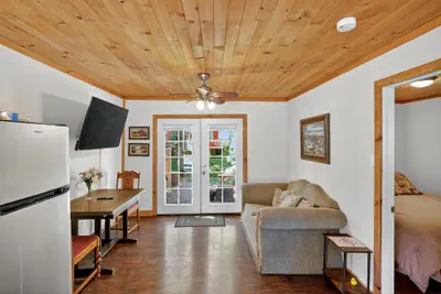 Photo 4 - Rouge Cobb Mountain Hotel - Cabin 1