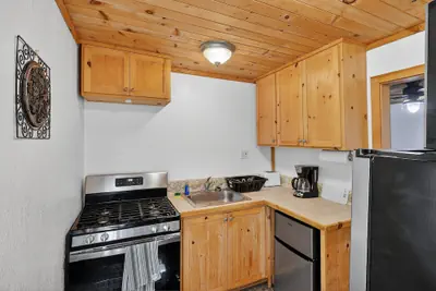 Photo 5 - Rouge Cobb Mountain Hotel - Cabin 3