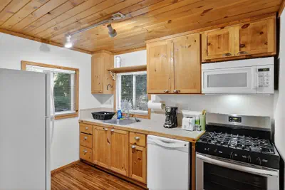 Photo 5 - Rouge Cobb Mountain Hotel - Cabin 4