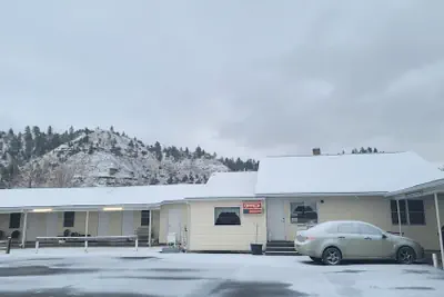 Photo 2 - Restwel Motel