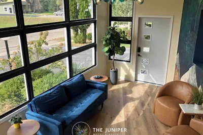 Photo 2 - The Juniper Motel & Resort
