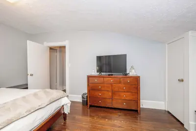 Photo 3 - Queen City Suites 2 For 4