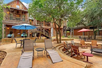 Photo 2 - Life is Gruene-riverfront Luxury-1mi To Gruenehall