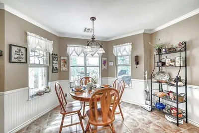 Photo 4 - Hill Country Oasis-deck-bbq Grill-10 Min to Town!